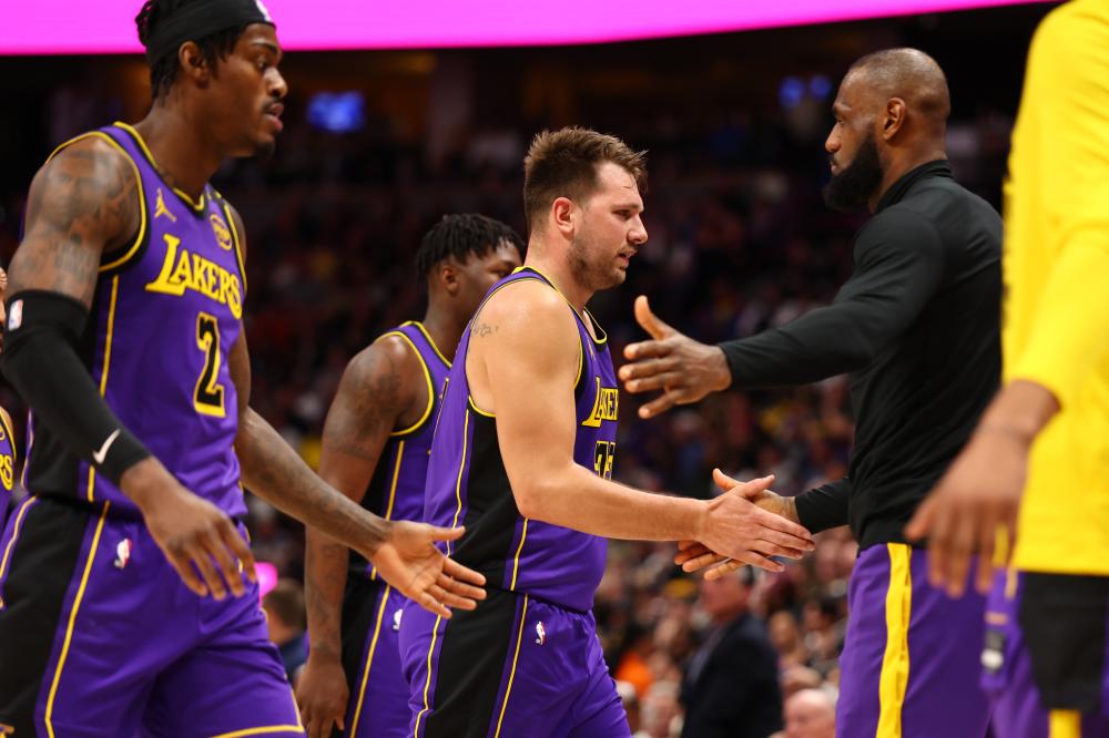 日本队连扳 日本队连扳