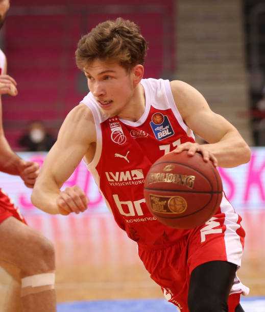 员因为一个 员因为一个