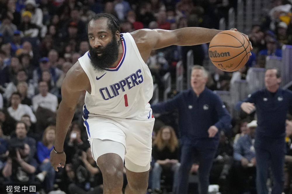 在首场对阵 在首场对阵