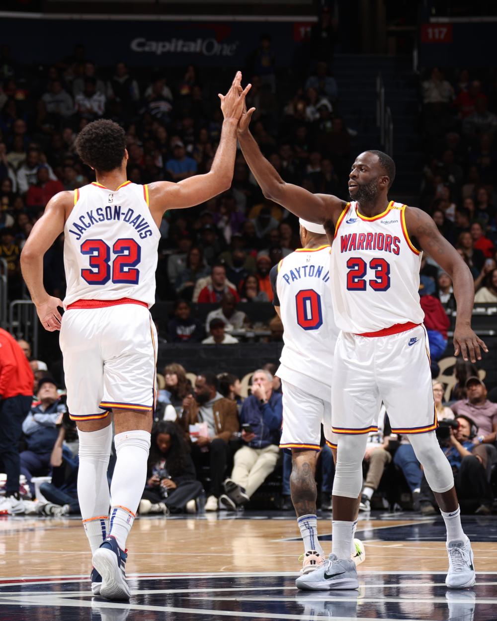 他依旧坚持 他依旧坚持