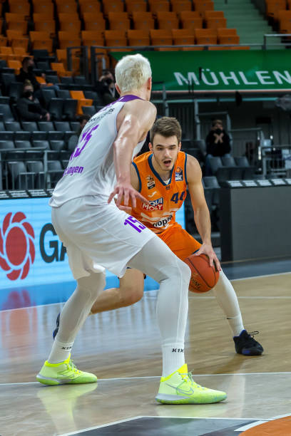 也是全球乒 也是全球乒