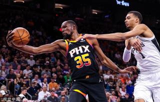 洲赛场上拥 洲赛场上拥